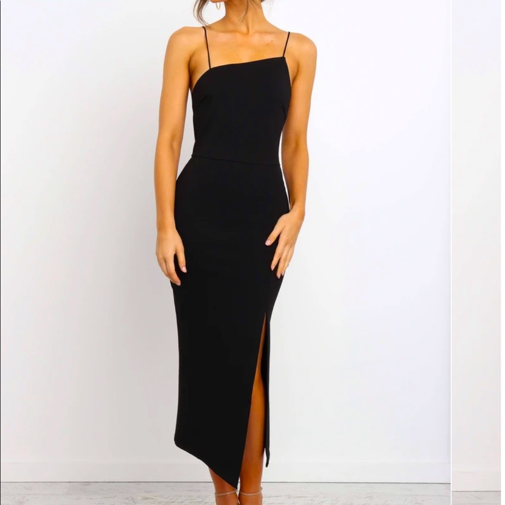 Petal and Pup Zahra Black dress. Size 4.